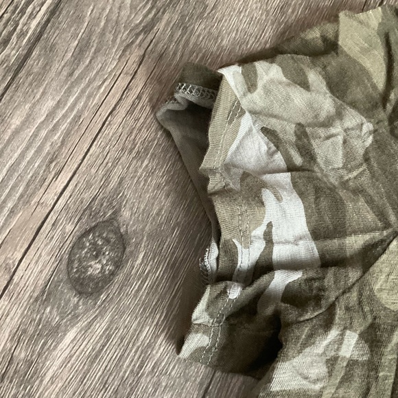 PINK, size XS, color is camo - Picture 3 of 5